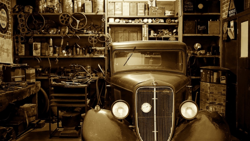 vitrine-PIERLAS-min_antique_auto_automobile_automotive_car_classic_equipment_fix-1169797